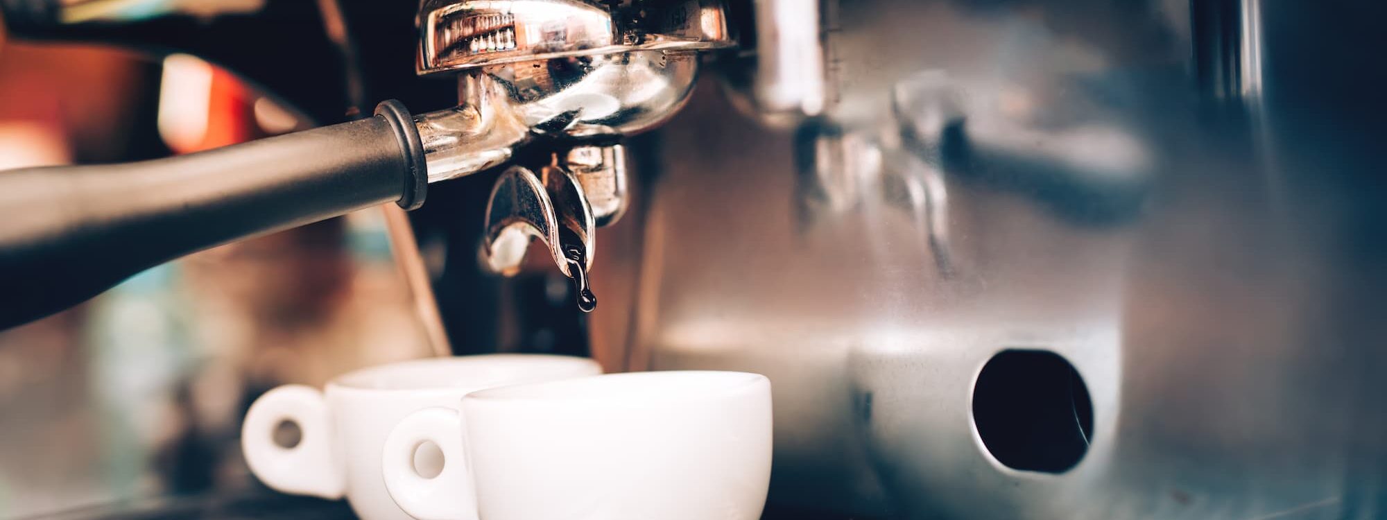 PETIT ELECTROMENAGER5 2000X750 | Clinique du robot ménager Comment entretenir une cafetière à grains pour prolonger sa durée de vie ? Illzach